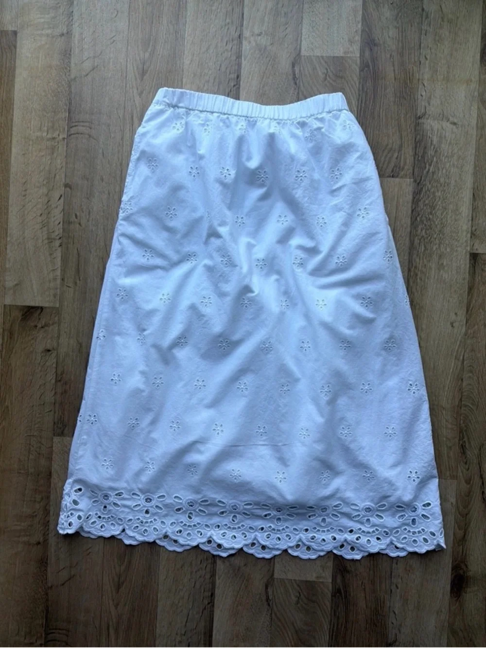 Old Navy White Eyelet Midi Skirt - Picture 2 of 9